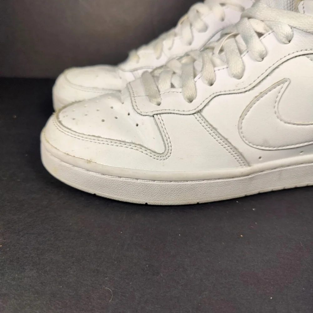 Nike Court Borough Mid 2 Youth White Basketball Retro Sneaker Youth Size GS 7Y